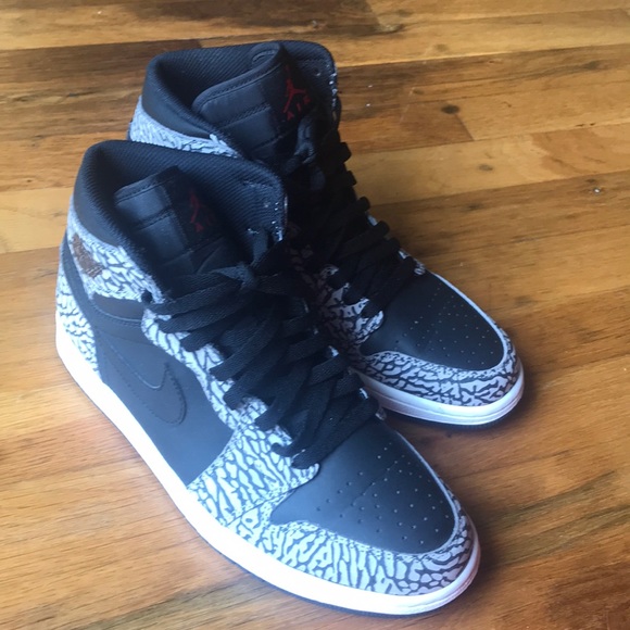 Jordan Other - Jordan 1 Un-supreme size 9
